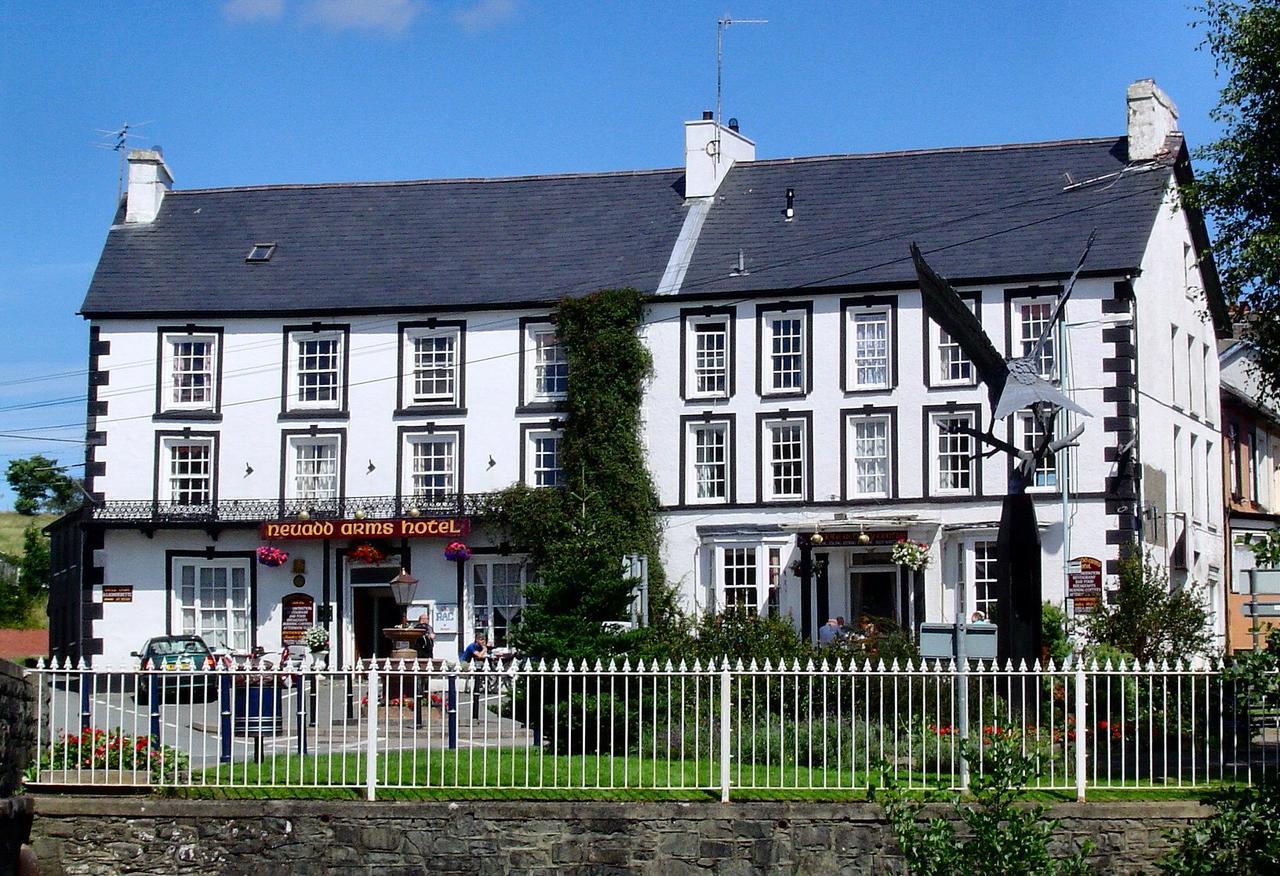 Neuadd Arms Hotel Llanwrtyd Wells Εξωτερικό φωτογραφία