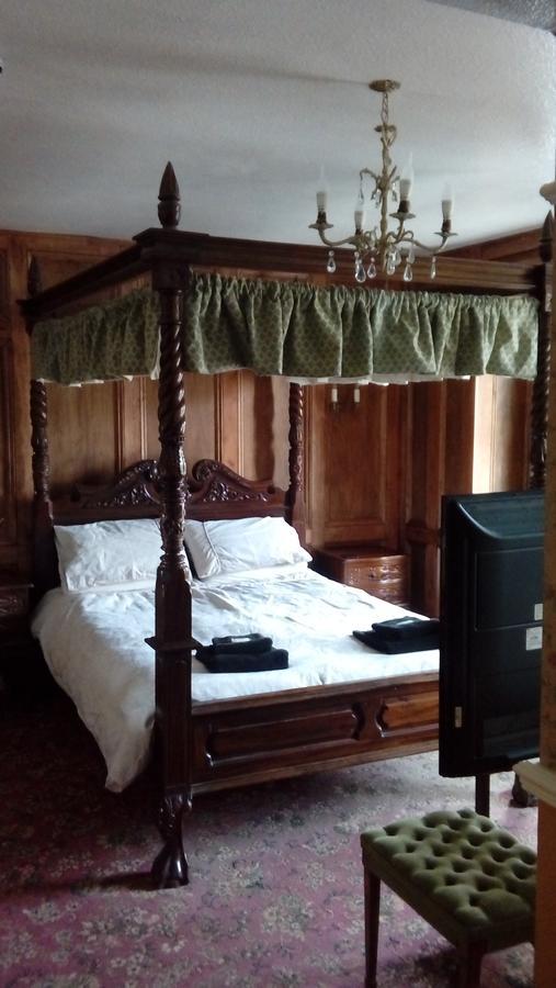 Neuadd Arms Hotel Llanwrtyd Wells Εξωτερικό φωτογραφία